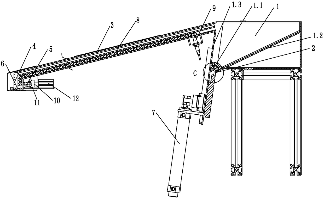 Automatic arranging and feeding device