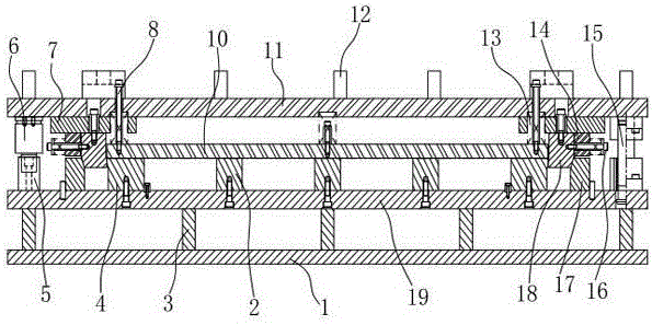 Refrigerator door plate bending die