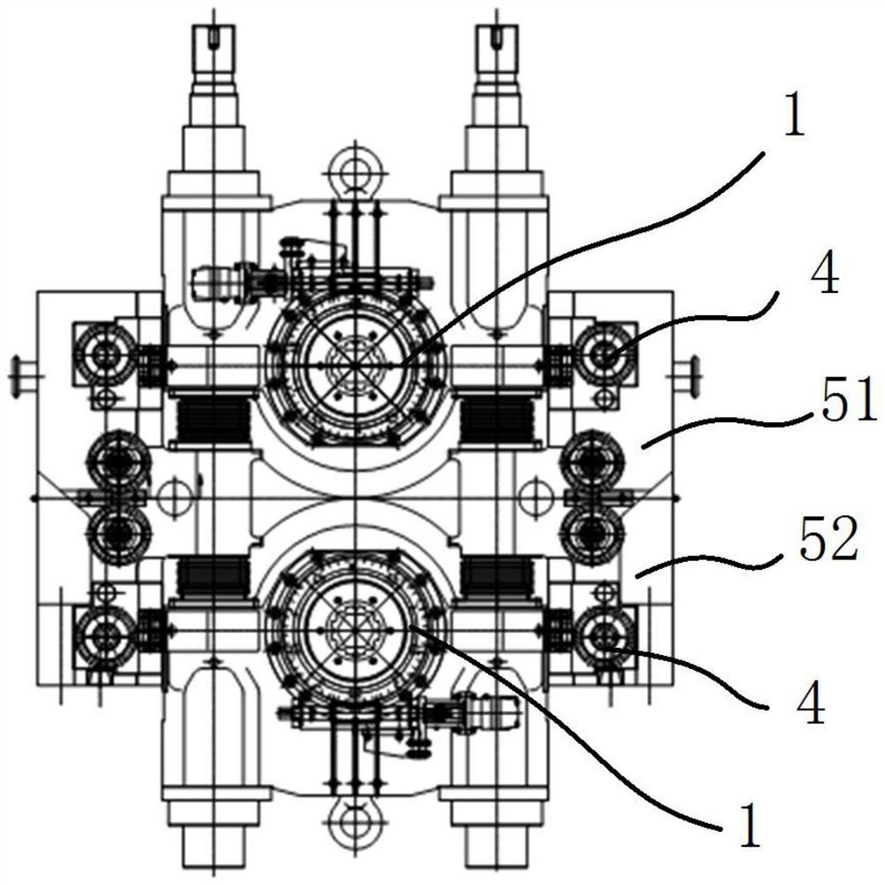 Universal rolling mill with structure for preventing pull rod of guide and guard beam from warping in roll changing process