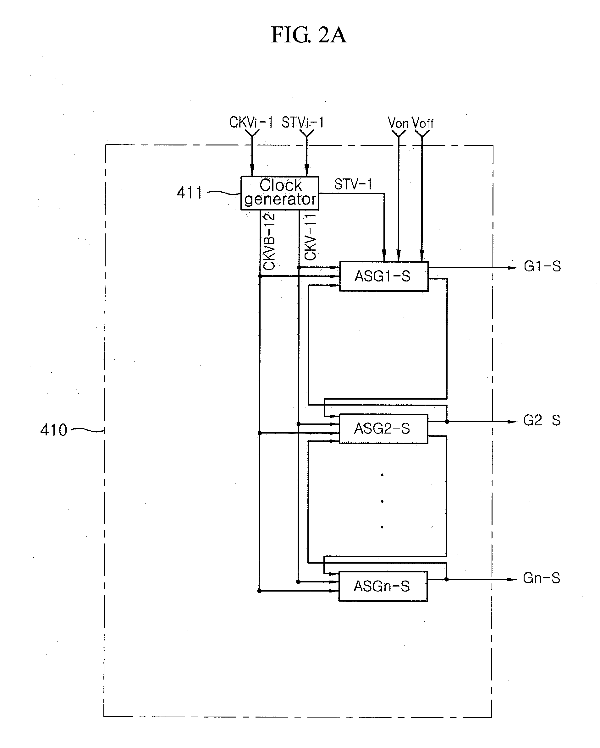 Flat panel crystal display employing simultaneous charging of main and subsidiary pixel electrodes