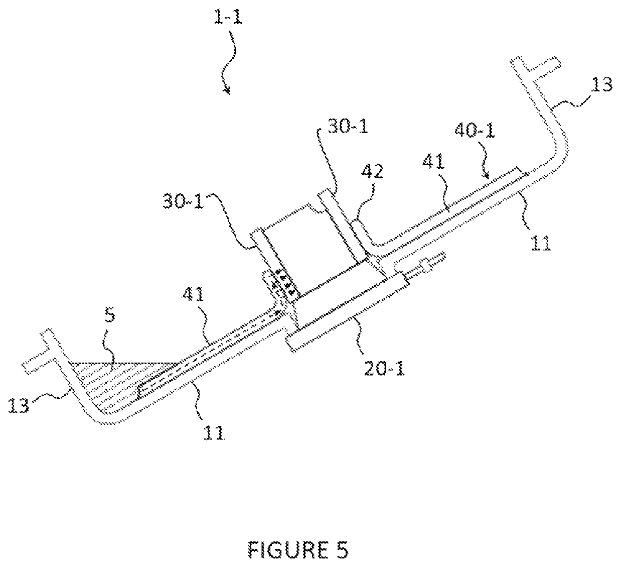 Liquid storage device for a motor vehicle