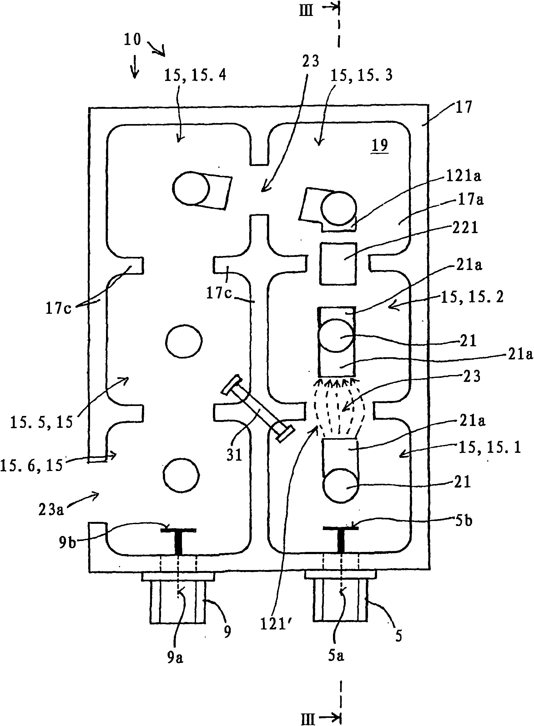 High frequency filter with closed circuit coupling