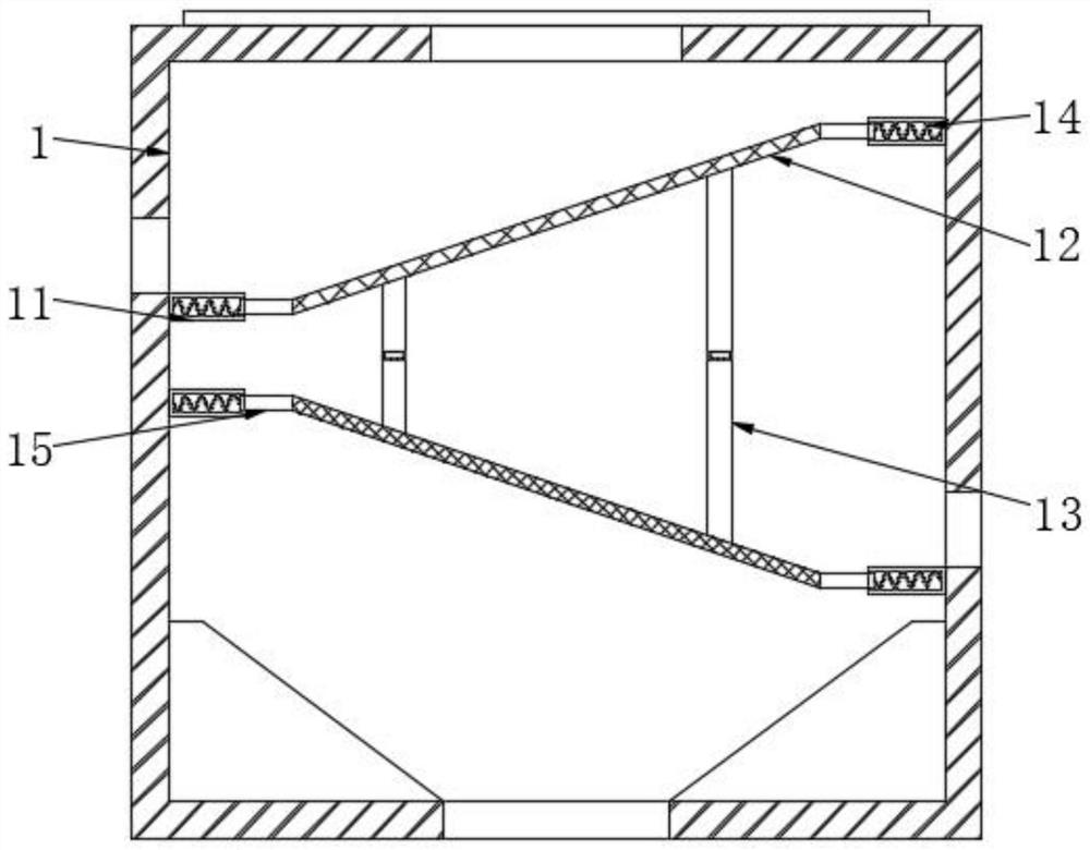 Crushed material collecting device for rice crust production