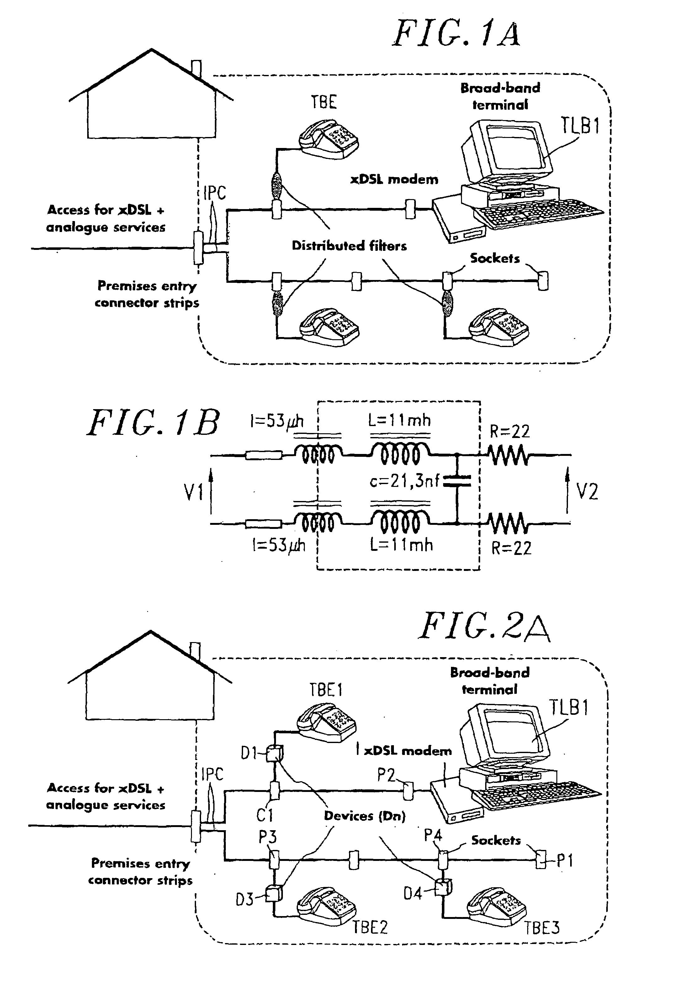 Low-pass filtering device with integrated insulator and private installation comprising same