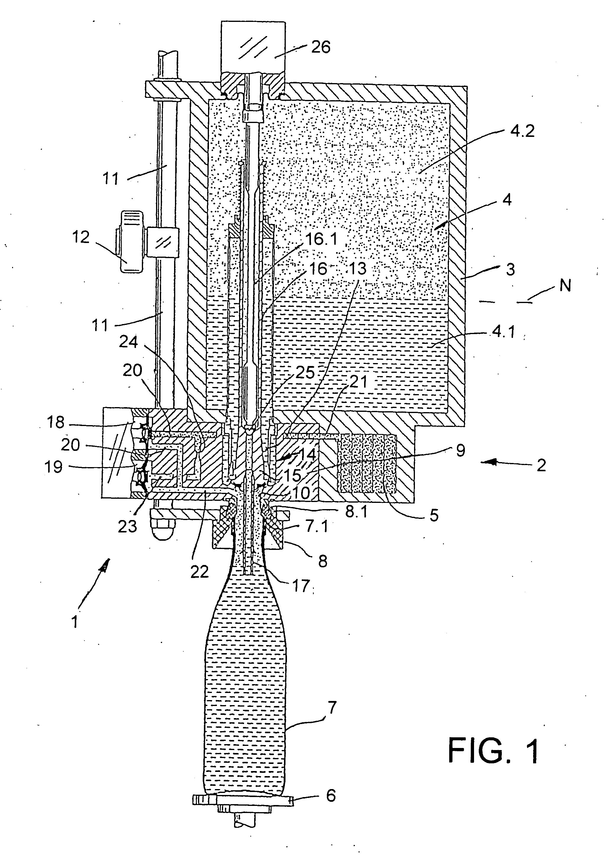 Beverage bottling plant with a beverage bottle filling machine for filling beverage bottles, and filling elements for the beverage bottle filling machine