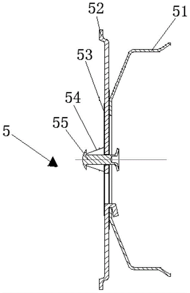 A detection device and method for a valve plate spring of a refrigerant filter