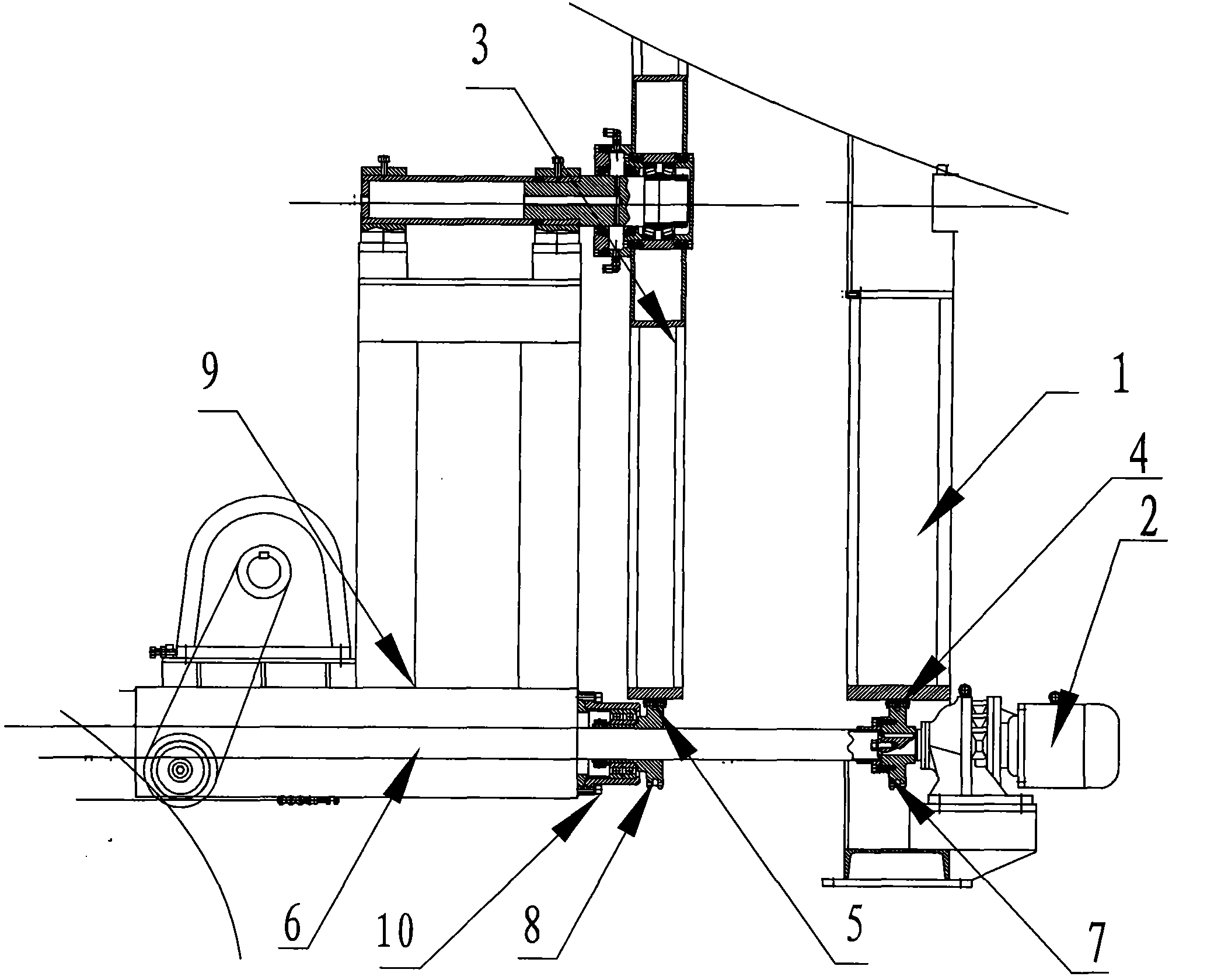 Synchronous transmission mechanism for rolling welding machine