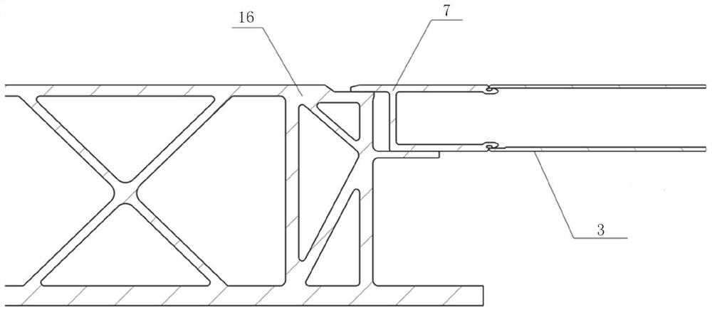 Railway vehicle chassis with large-section draft bolster buffer structure