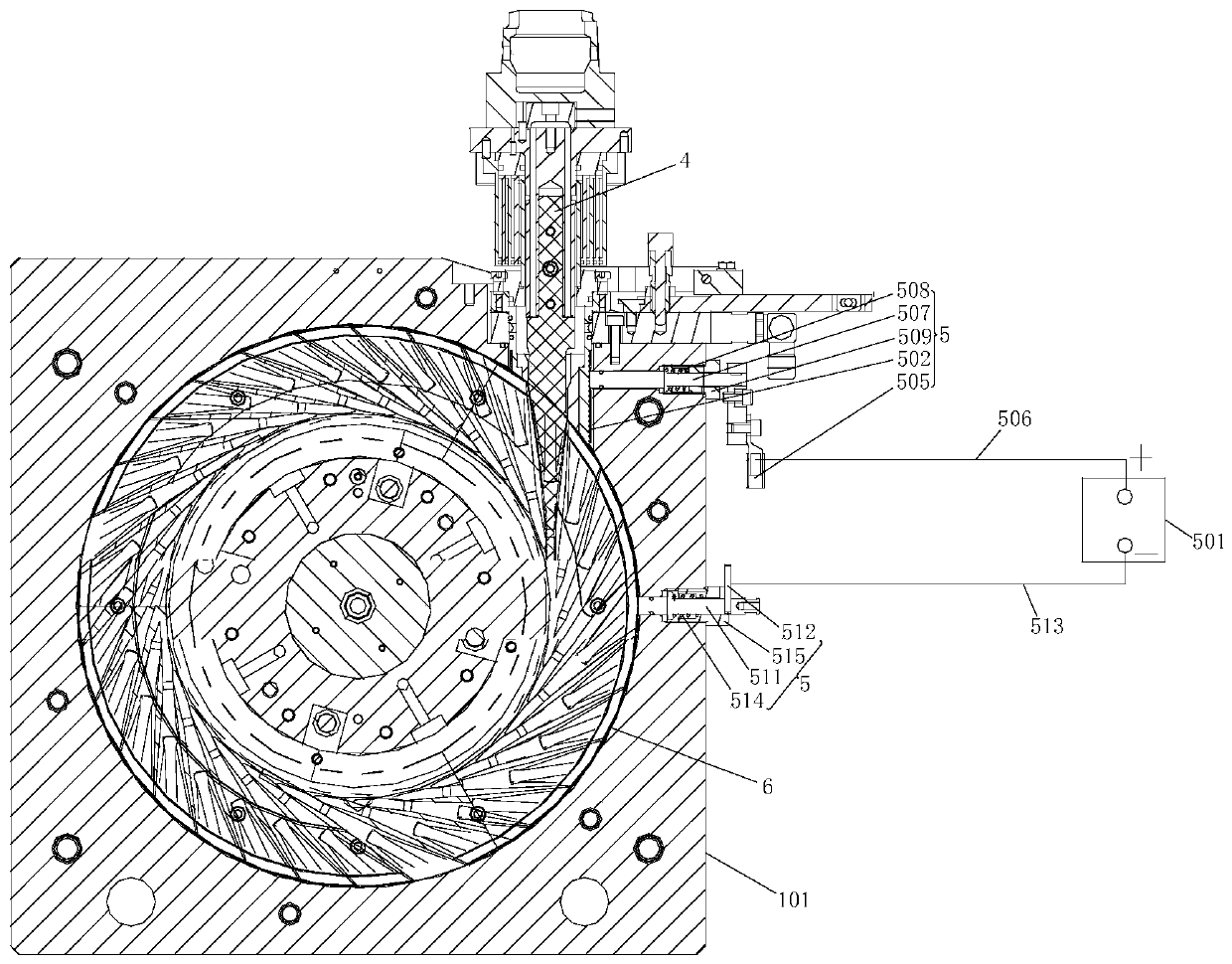 Electrolytic Machining Device and Method for Actively Suppressing Stray Corrosion