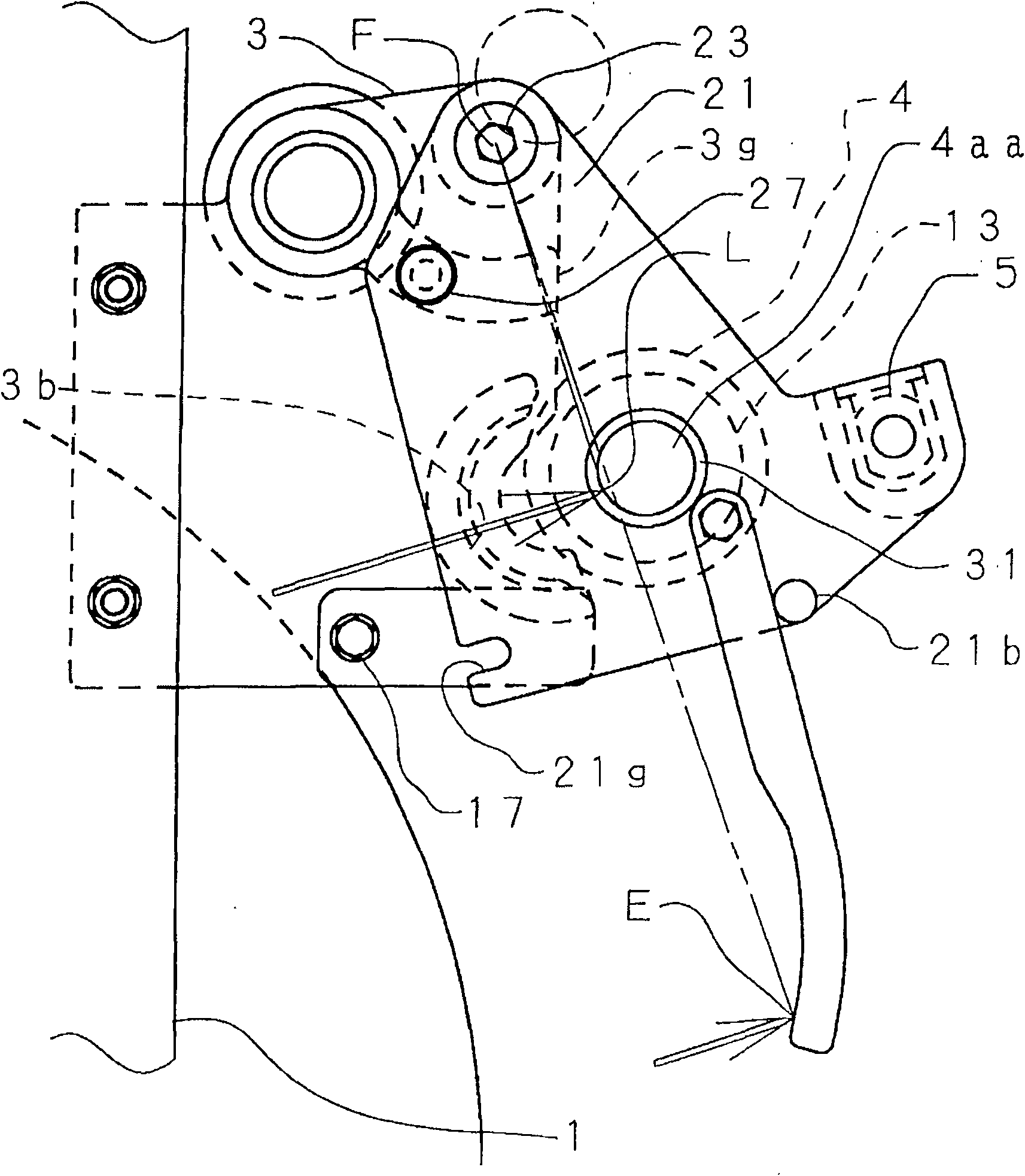 Device for lifting reverse roller of loom