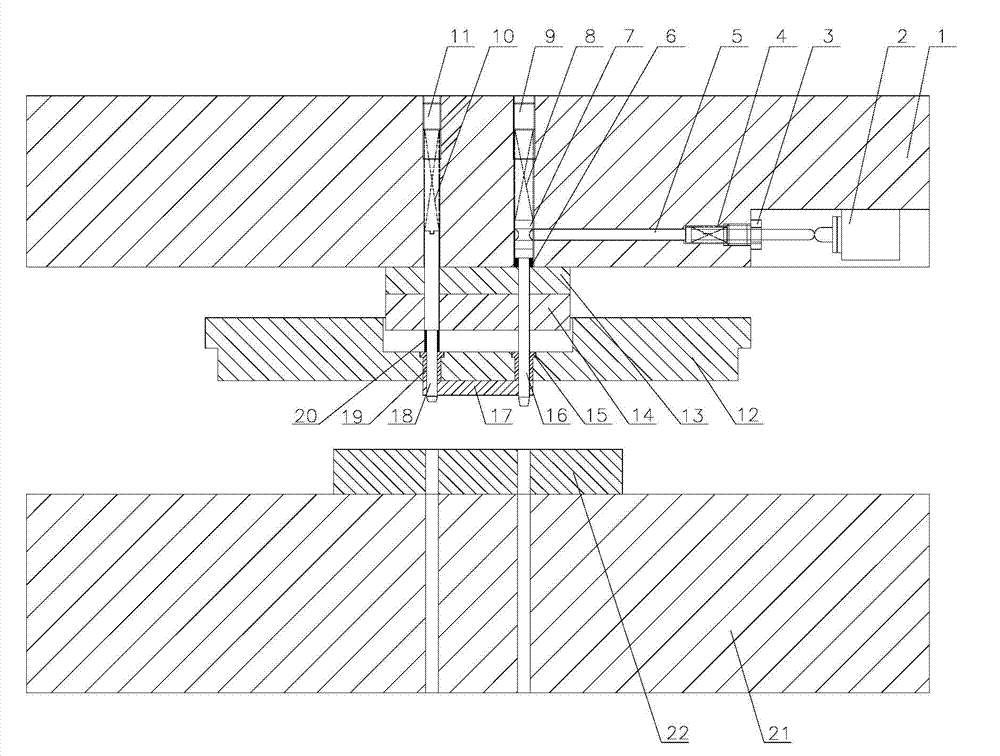 Fault detection mechanism for progressive die of motor core