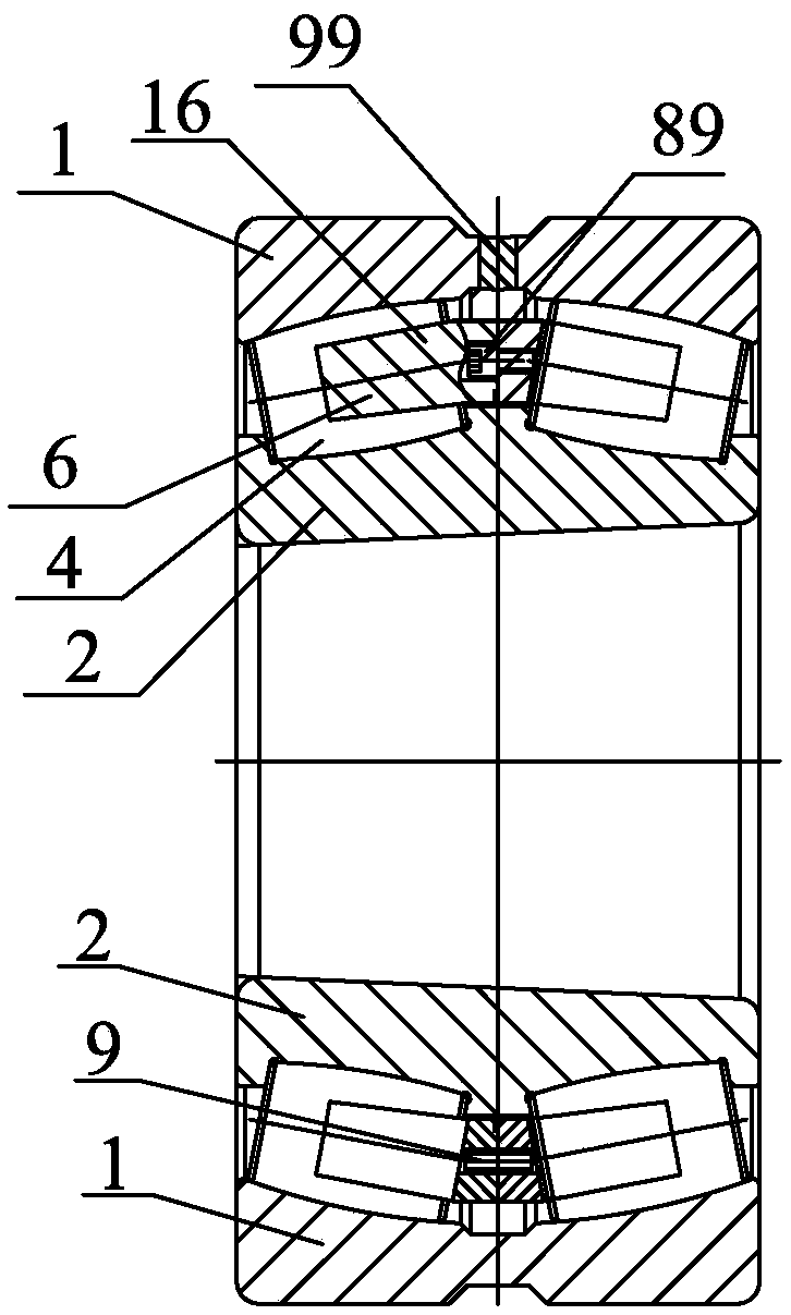 Self-aligning roller bearing based on split holder