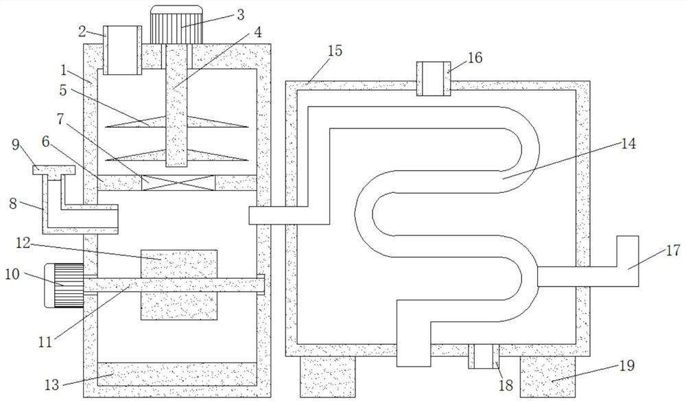 Production and preparation process and device of cinnamon hydrolat