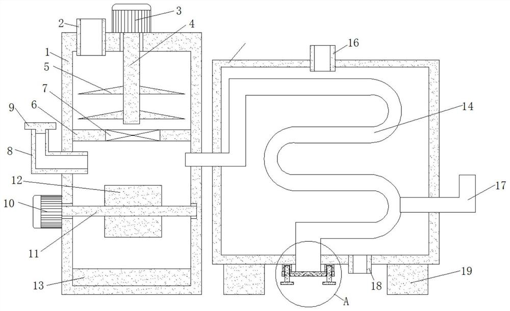 Production and preparation process and device of cinnamon hydrolat