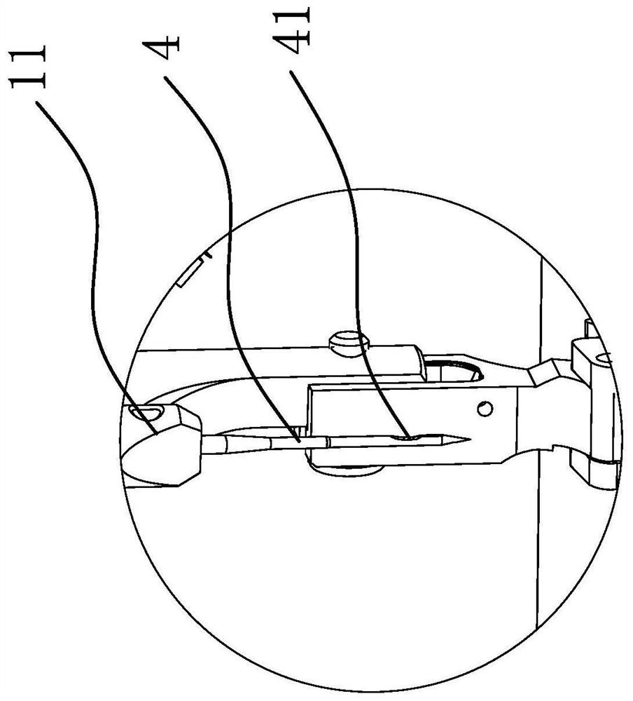 A sewing machine with automatic threading function