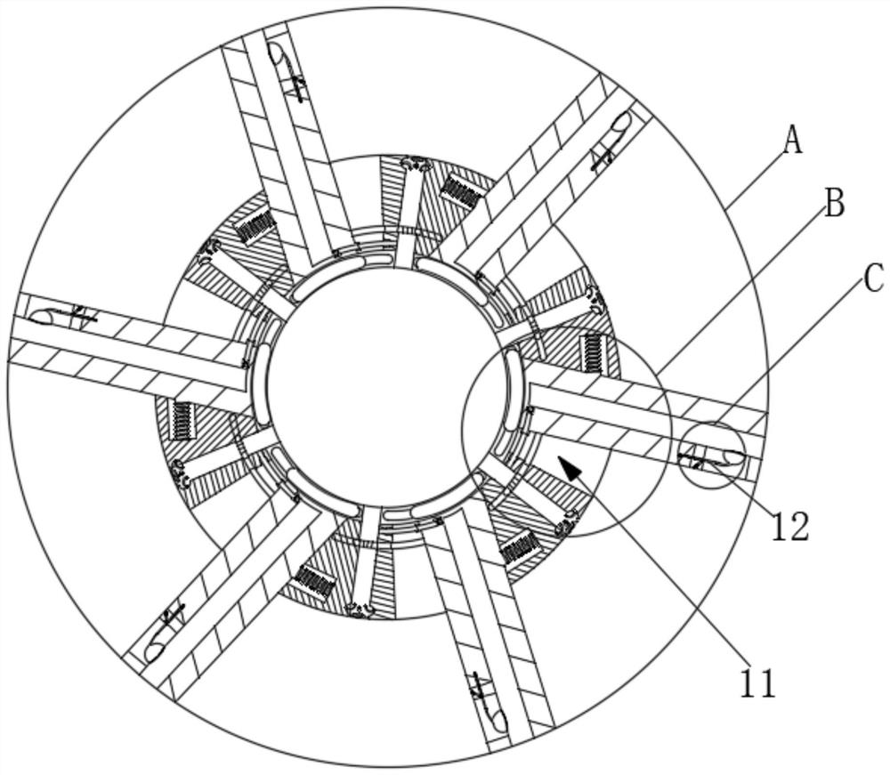 Automatic corncob crushing device