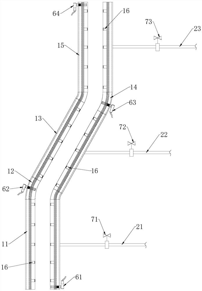 A skip unloading curved track automatic refueling equipment