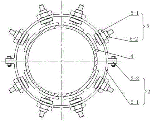 Multifunctional low-temperature pipe clamp and application thereof to correction and assembly of LNG ship low-temperature pipe