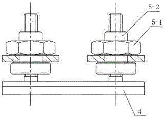 Multifunctional low-temperature pipe clamp and application thereof to correction and assembly of LNG ship low-temperature pipe