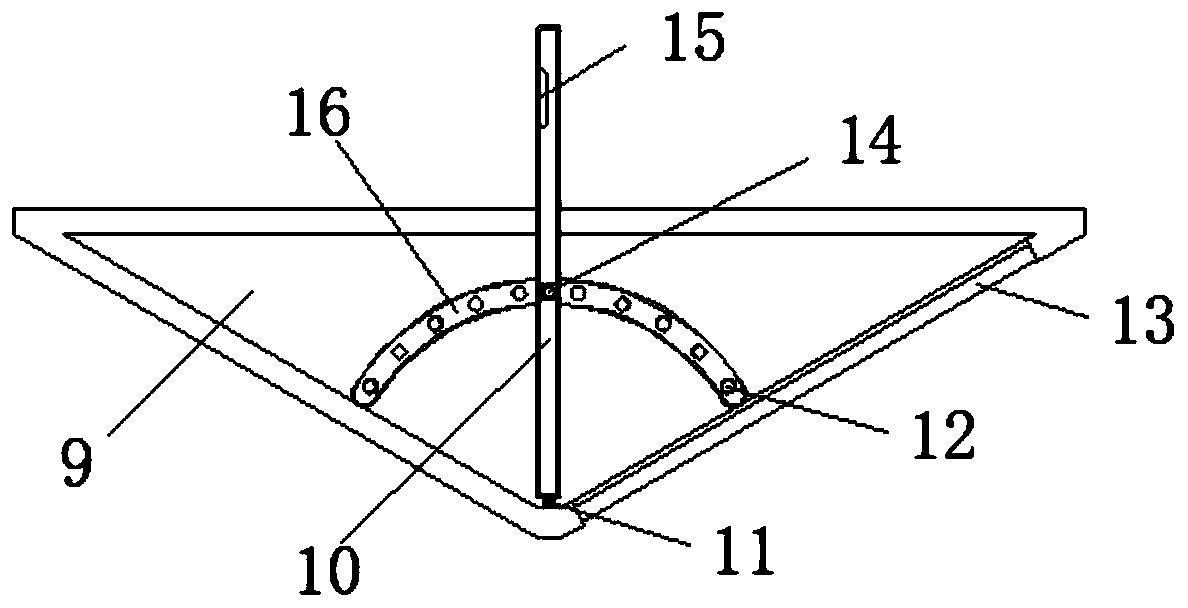 Aquatic feed preparation device