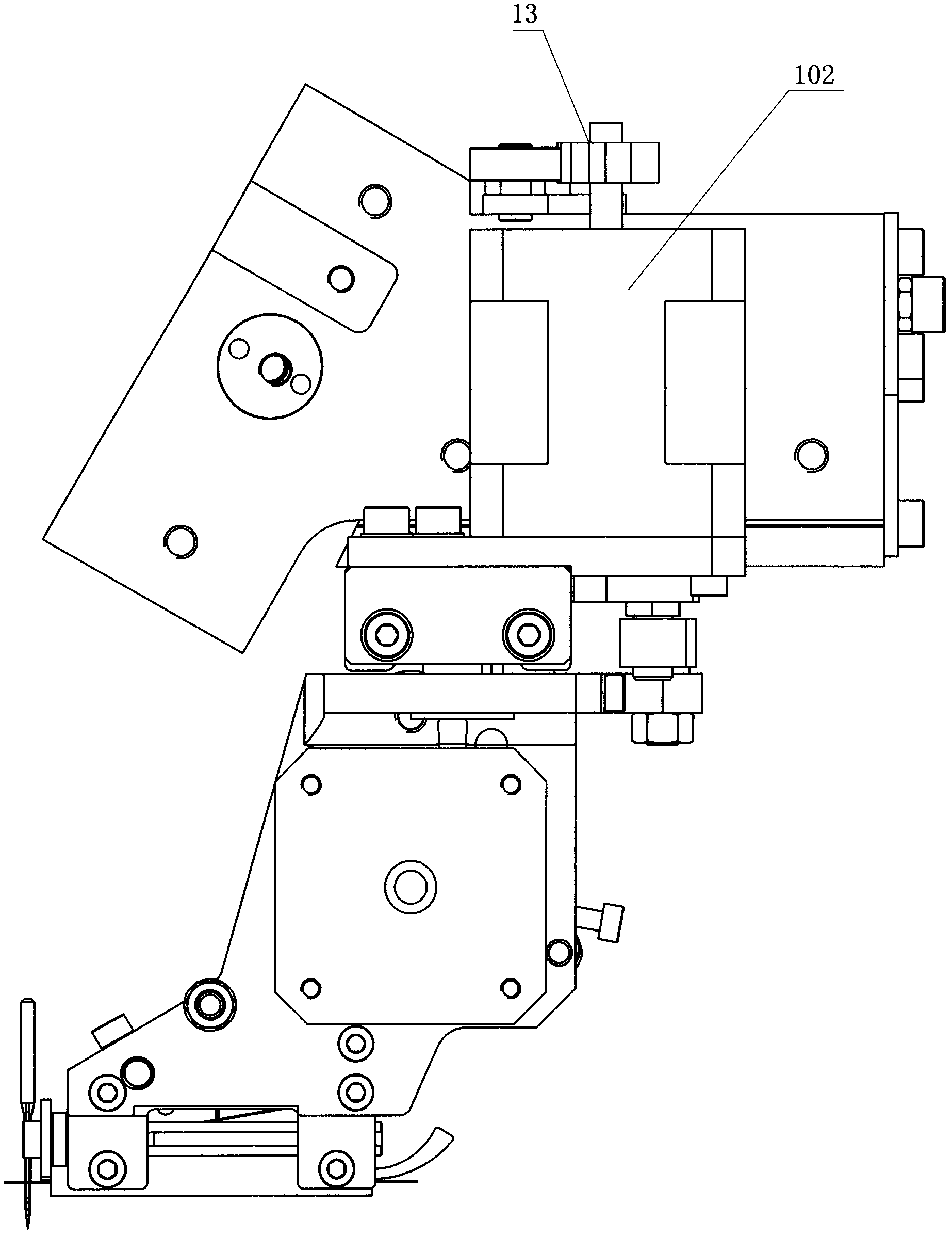 Three-gold embroidery side-by-side piece feeding mechanism