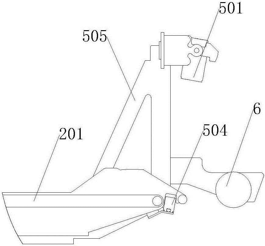 Automatic tread feeding device