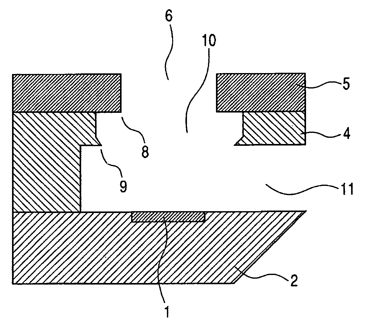 Method of manufacturing liquid discharging head, and liquid discharging head