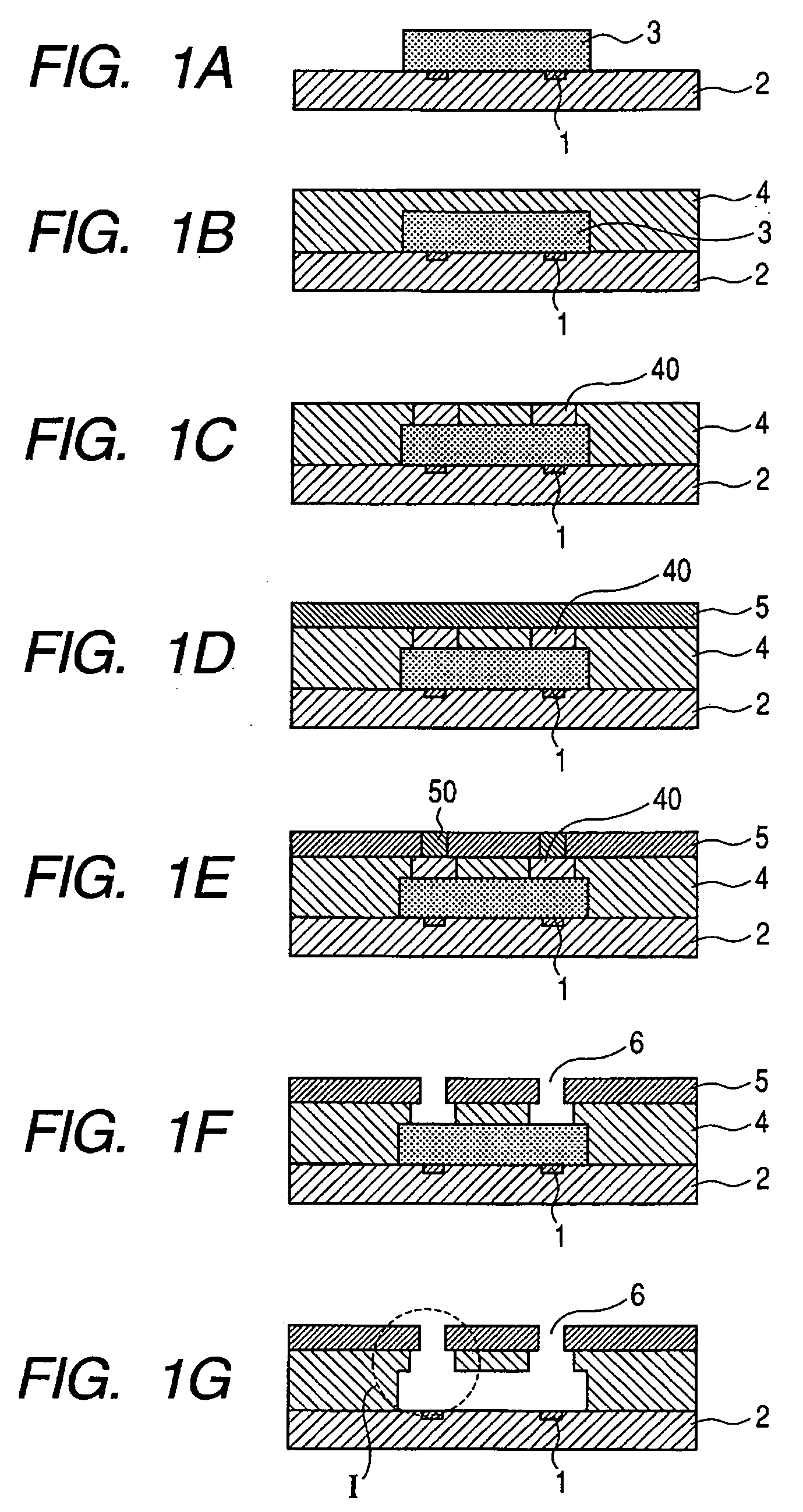 Method of manufacturing liquid discharging head, and liquid discharging head