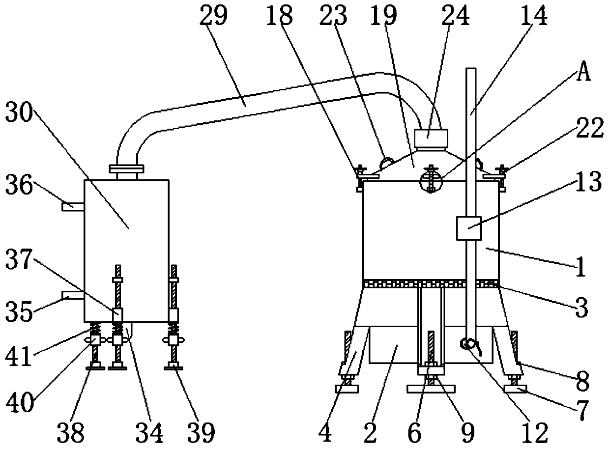 Rapid liquor-water separation device for liquor new-process brewed liquor