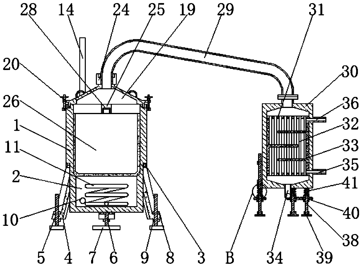 Rapid liquor-water separation device for liquor new-process brewed liquor