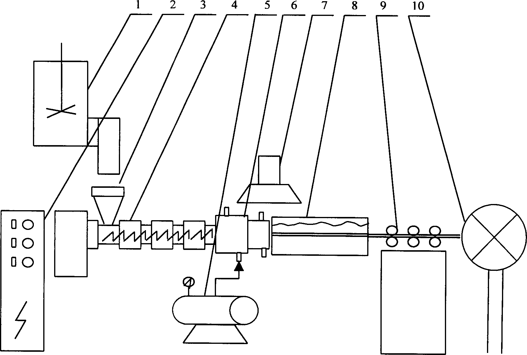 Microgravity infiltrating irrigation tube, its preparation process and application in greenhouse