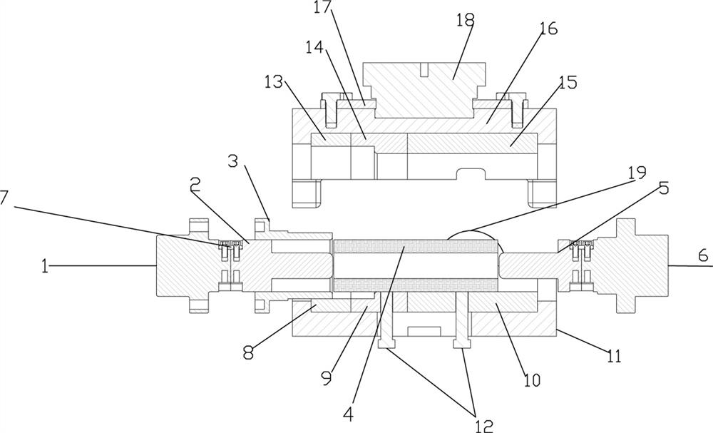 Pipe forging forming device with middle flange and side wall holes