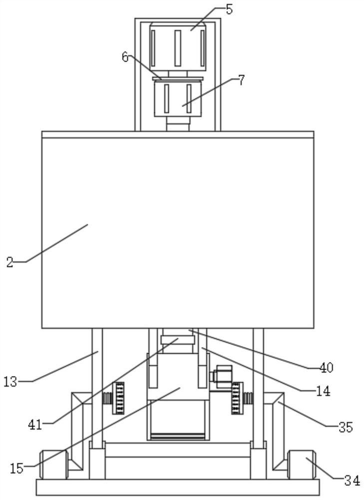 Crushing and granulating device for producing organic fertilizer