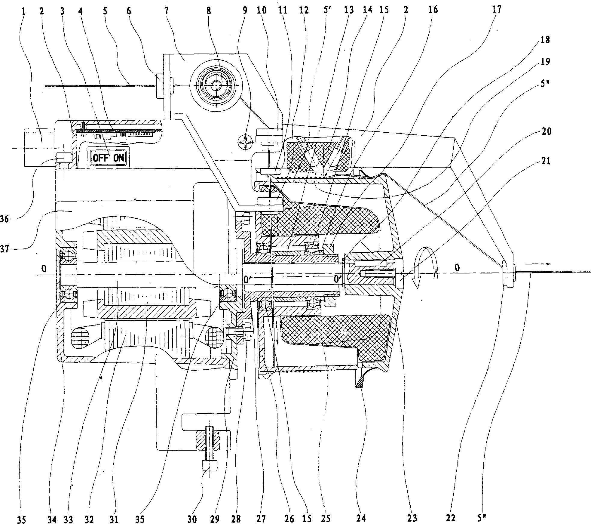 Rotating-drum yarn storing device for intermittent yarn storage and its manufacture