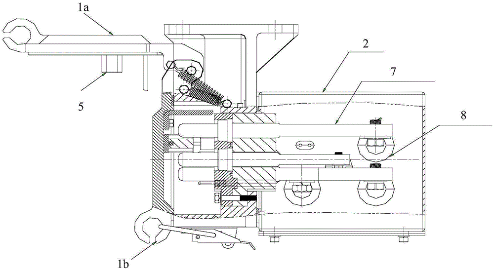 A socket, wiring circuit and train