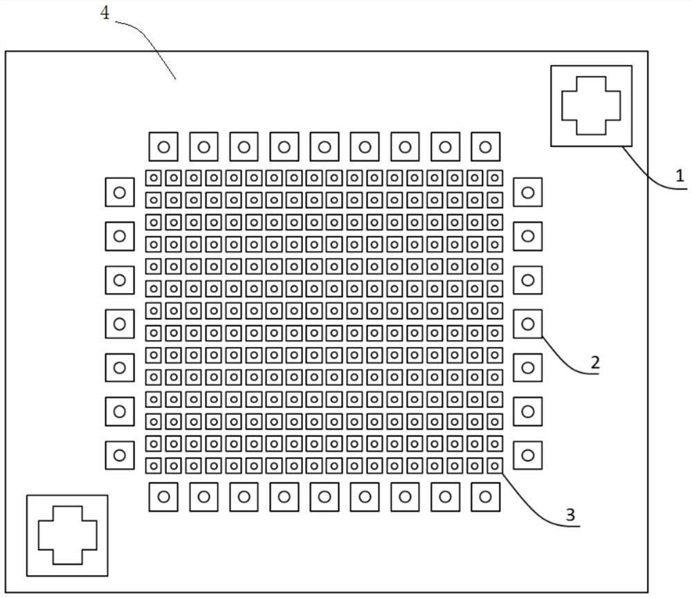 Photoetching mask for photoetching alignment of small-size patterns, and chip photoetching method