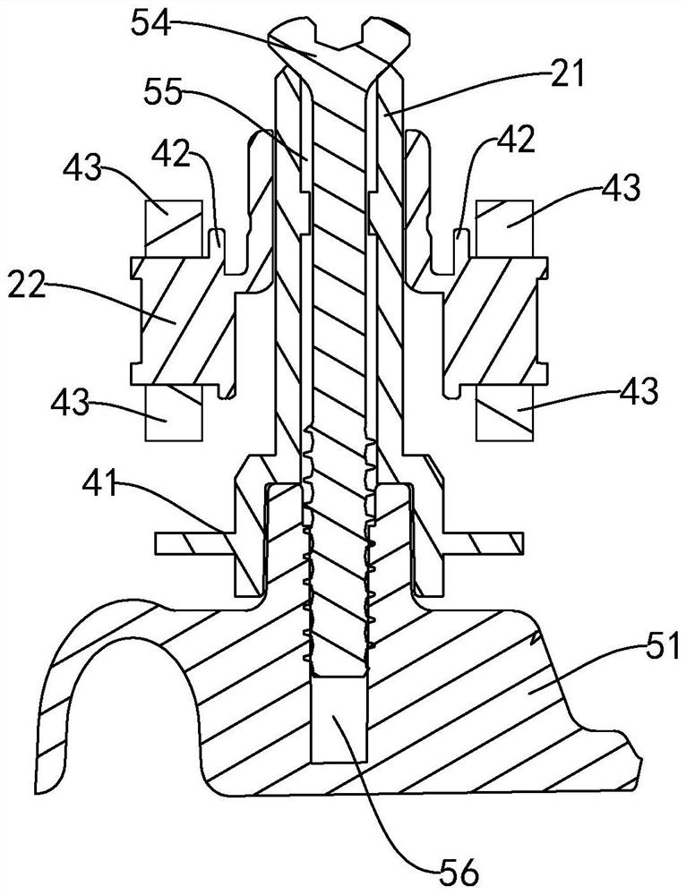 Connecting device for connecting automobile lamp with automobile body and automobile