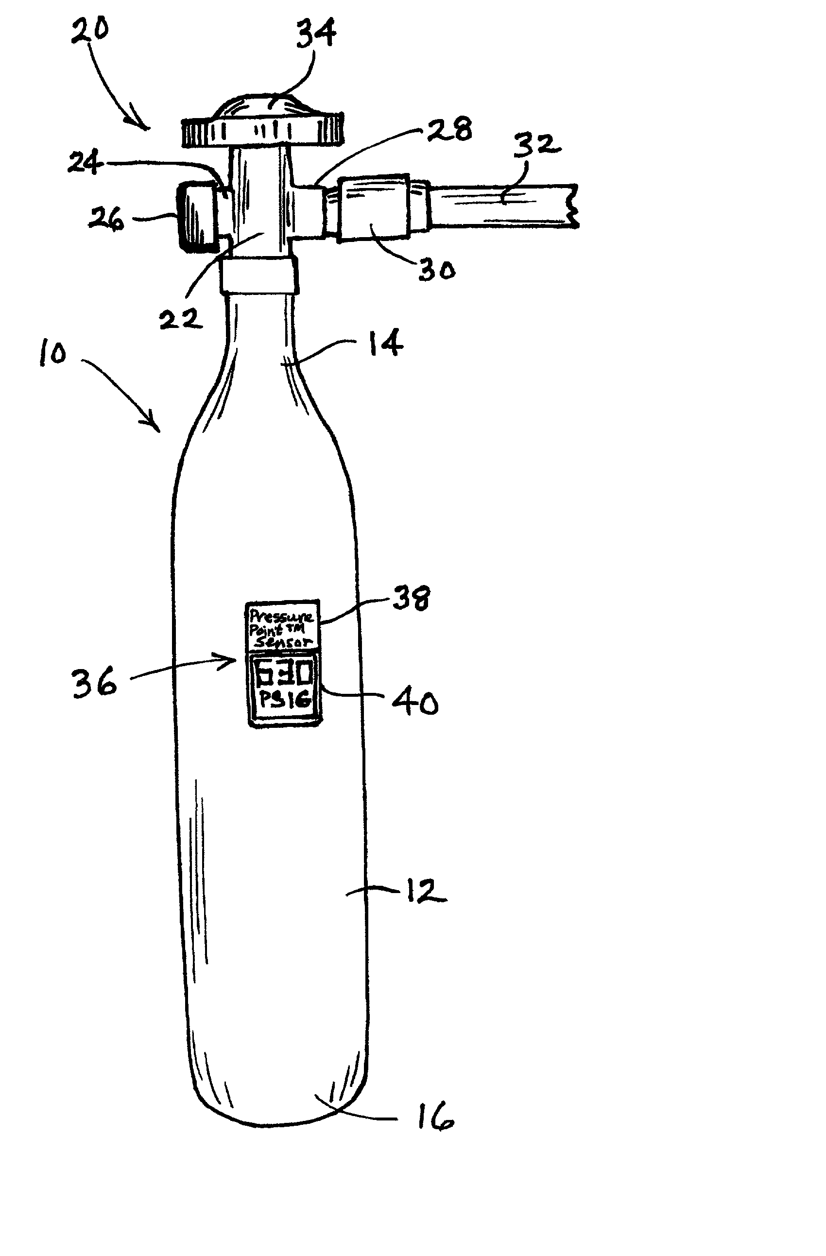 Fluid storage and dispensing system featuring ex situ strain gauge pressure monitoring assembly