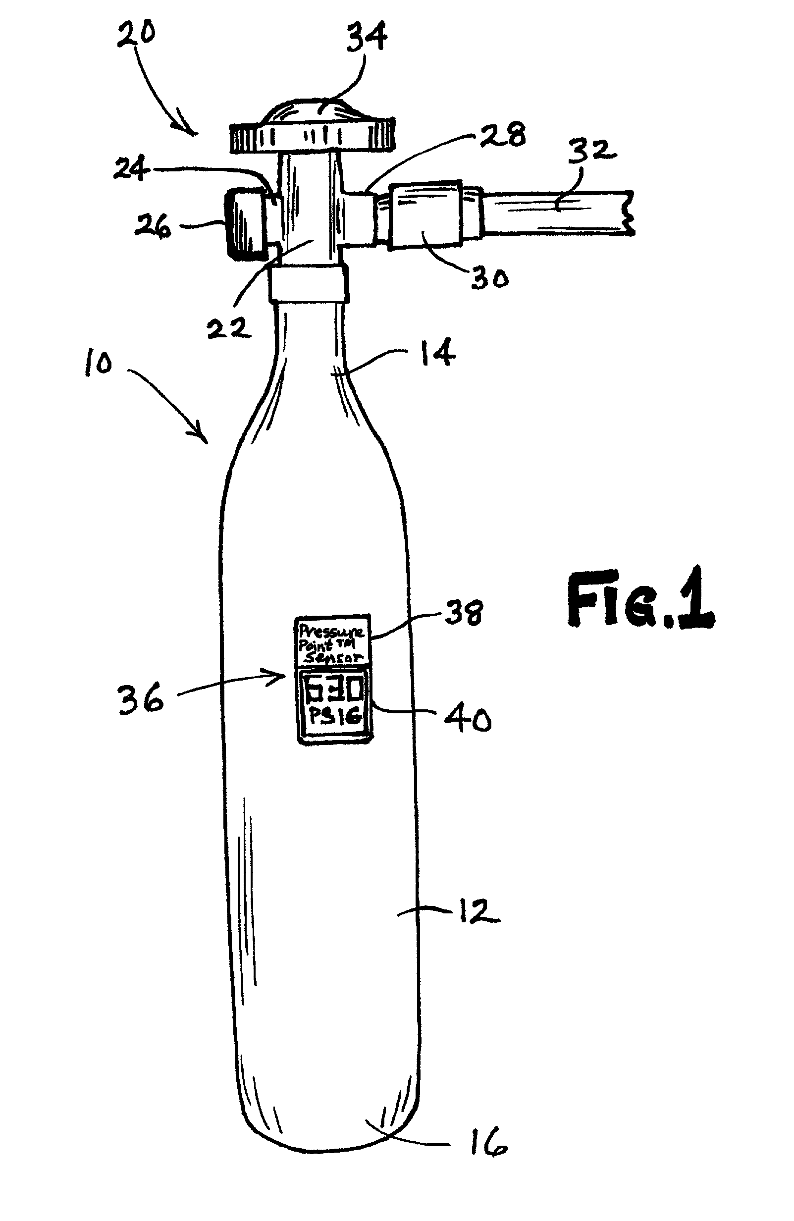 Fluid storage and dispensing system featuring ex situ strain gauge pressure monitoring assembly