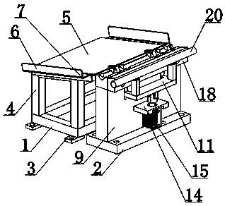 Aluminum sheet conveying auxiliary device for belt grinder