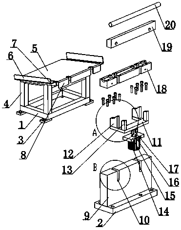 Aluminum sheet conveying auxiliary device for belt grinder