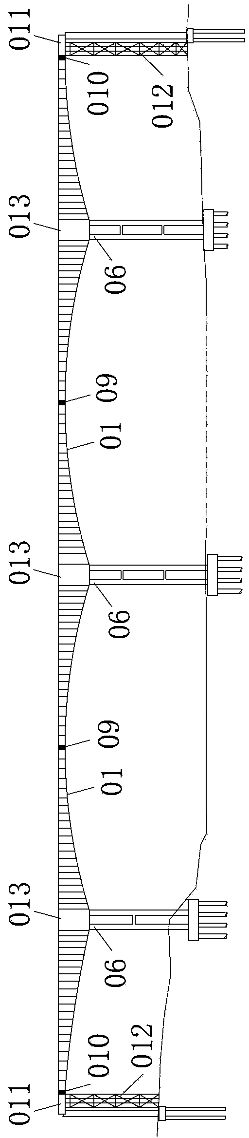 Prestressed concrete variable cross-section box girder bridge, movable suspended scaffolding and construction method of prestressed concrete variable cross-section box girder bridge