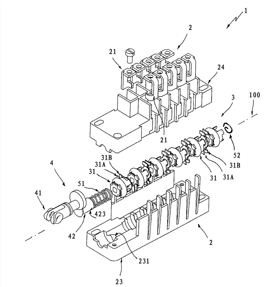 An auxiliary contact device for medium voltage switching apparatuses