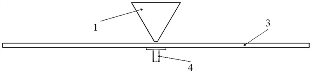 Non-self-complementary broadband antenna