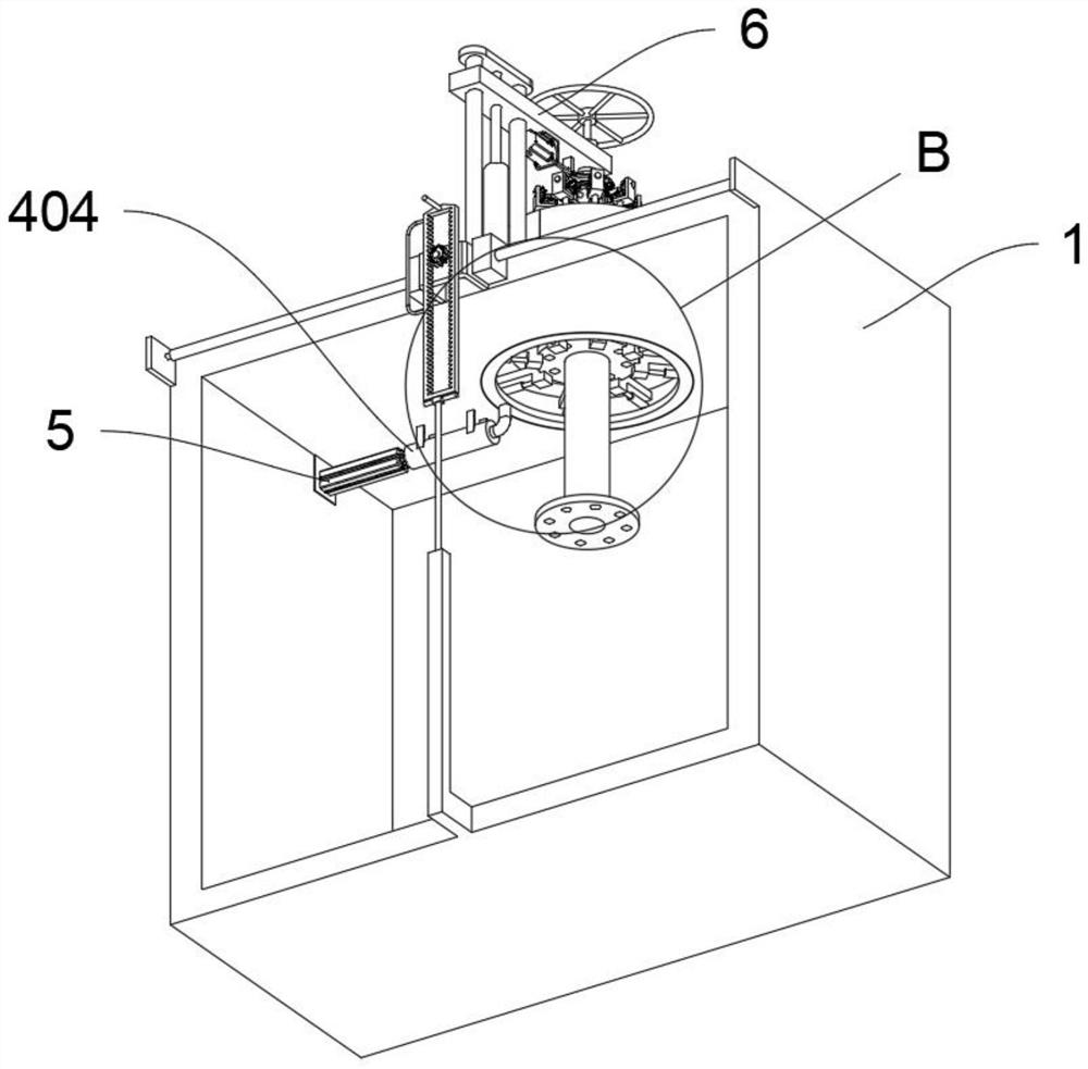 Reaming device with synchronous adjusting function and for flange structure machining