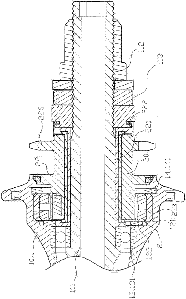 Driving device for rear hub of bicycle