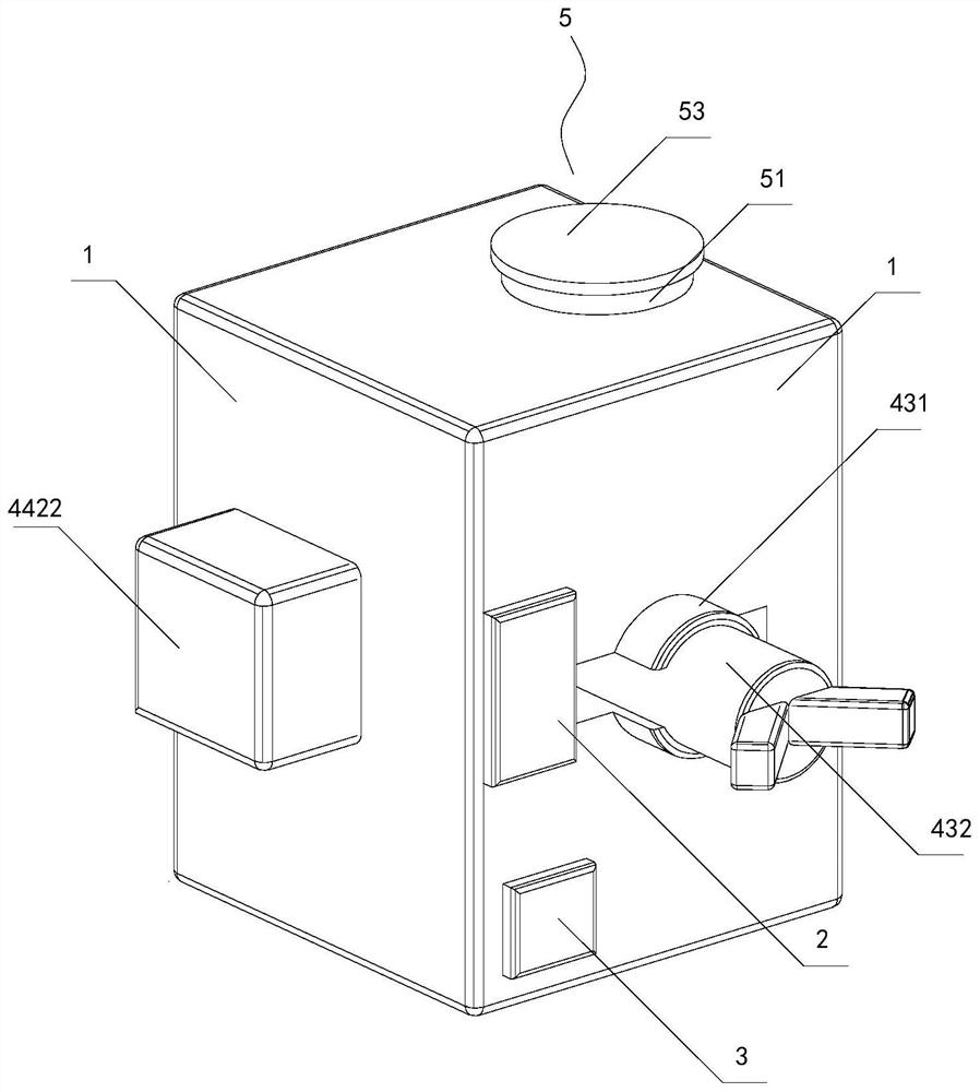 Microwave vacuum freeze dryer and medium separation treatment method thereof