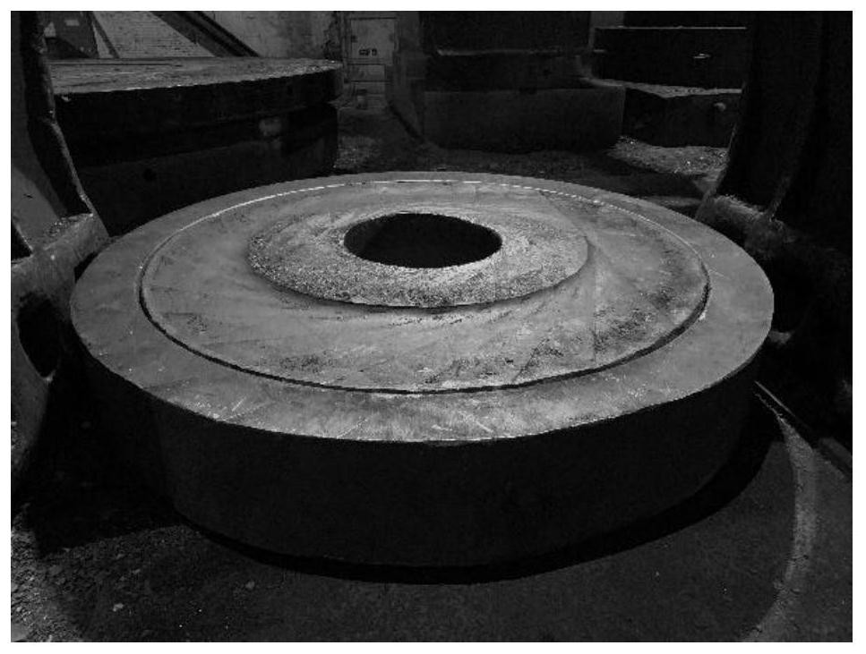 Manufacturing method of 9% ni steel super-sized pie-shaped forgings for ultra-low temperature engineering