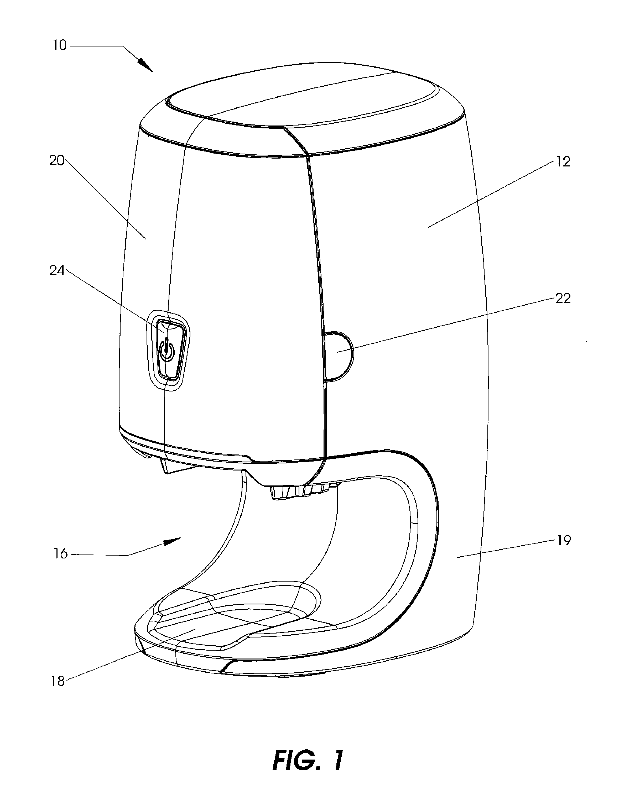 Compact blender for frozen beverages