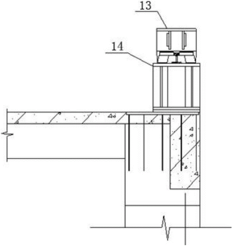 Sliding construction device and method for large-span arc-shaped roof